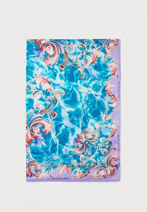 Écharpe en soie avec un effet de vaguelette bleue au centre et des motifs baroques floraux ornés de rose, or et violet le long des bords et des coins.