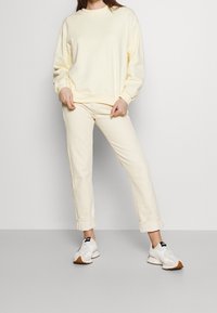 Monki Sudadera - light yellow