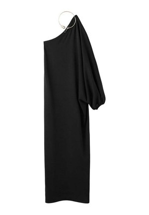 Vestido maxi negro de un solo hombro con una manga larga abullonada y un anillo metálico plateado que une la tira del hombro.