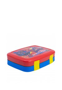 Scatola pranzo rettangolare rossa con accenti blu e gialli. Presenta un design grafico di Spider-Man sul coperchio. Realizzata in plastica con una texture liscia.