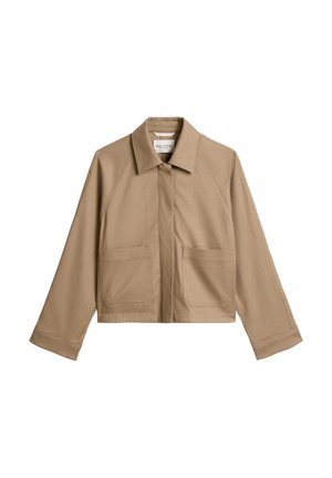 Khakifarbene, kurz geschnittene Jacke mit spitzem Kragen, Raglanärmeln, zwei Fronttaschen und glatter Stoffstruktur. Verfügt über einen Reißverschluss vorne.