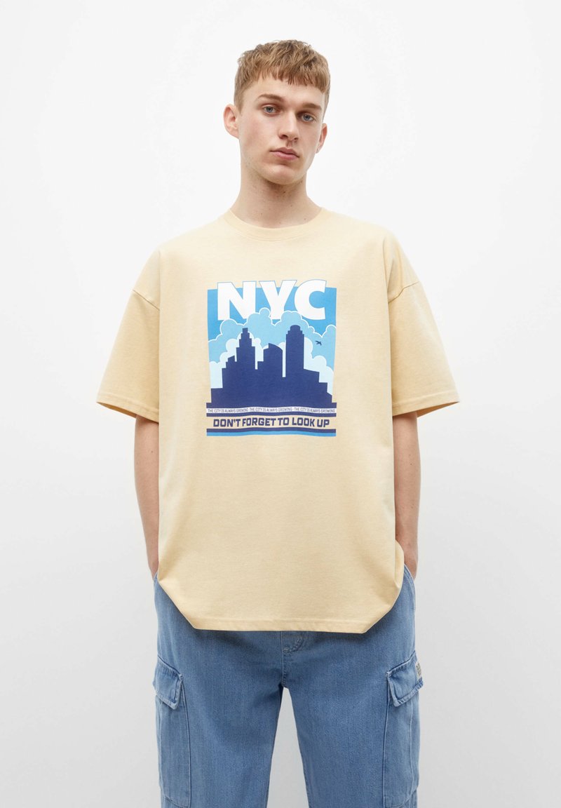 PULL&BEAR SHORT SLEEVE NEW YORK TShirt print white/weiß Zalando.at