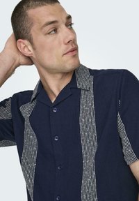 Only & Sons KURZARM RESORT- KRAGEN KNOPFLEISTE - Hemd - blau