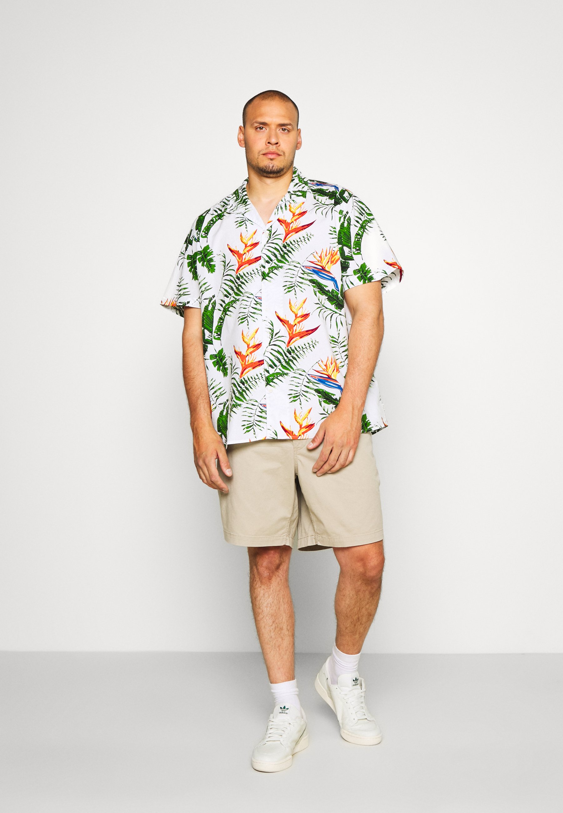Esprit BIG HAWAII Skjorte white Zalando.no Esprit BIG HAWAII Skjorte white Zalando.no