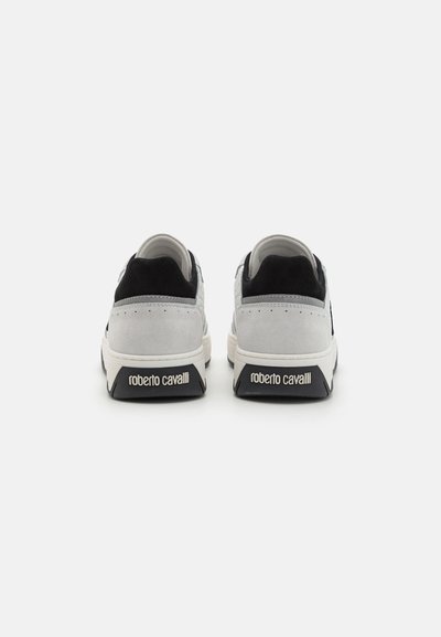Roberto Cavalli Tossud - white/ black