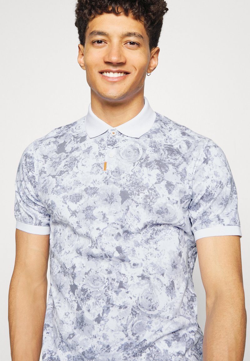 Herren Shirts | Nike Performance PRINTED SLIM Poloshirt white/weiß - AQ54340 Herren Shirts | Nike Performance PRINTED SLIM Poloshirt white/weiß - AQ54340