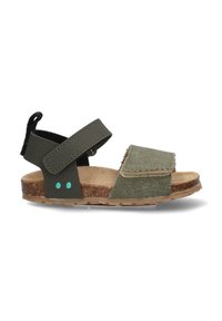 Gröna och bruna sandaler med en strukturerad ovandel, kardborreband, korkfotbädd och blå detaljer på sidan. Platt sula för stabilitet.