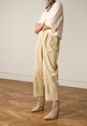 Manfield, Bottines - beige
