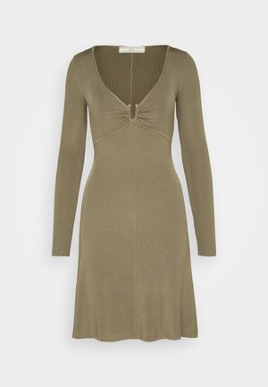 Guess, OLIVIA DRESS - Gebreide jurk - mossy green