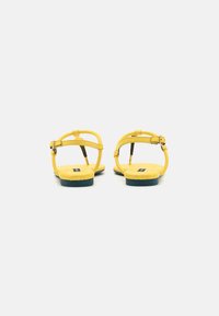Patrizia Pepe Sandaler m/ tåsplit - dynamic yellow