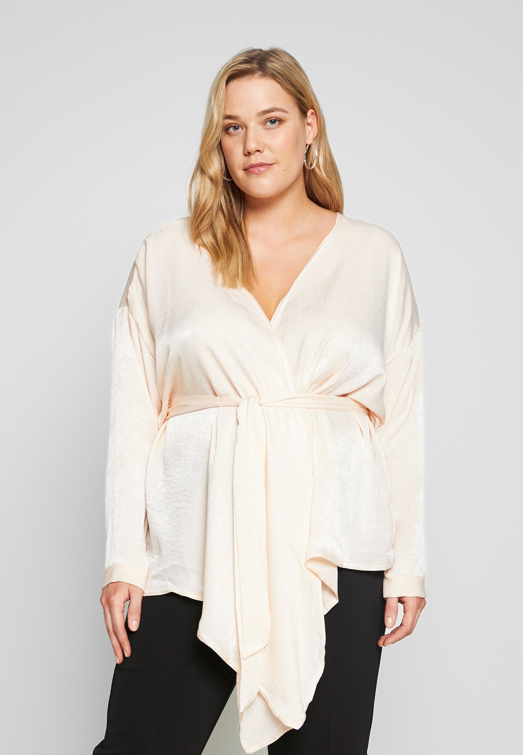 Missguided Plus TIE WAIST WRAP Bluser ecru Zalando.no Missguided Plus TIE WAIST WRAP - Bluser - brown