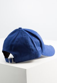 New Era - LEAGUE ESSENTIAL 9FORTY LOSDOD LRYWHI - Naģene - light royal/white Miniatūras attēls 1