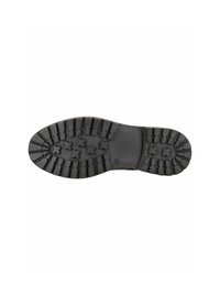 Suela de bota de goma negra con profundas huellas, patrones cruzados y una superficie texturizada para un mejor agarre y durabilidad.