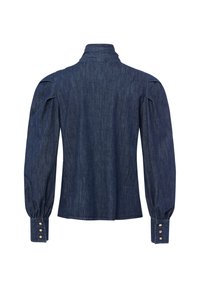 Camicia di denim, blu scuro, con colletto alto, maniche lunghe a sbuffo e polsini con tre bottoni. Texture liscia con una leggera lucentezza.