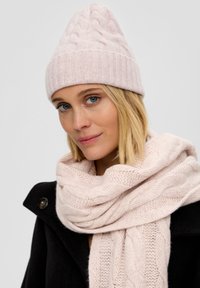 s.Oliver BLACK LABEL Berretto - creme