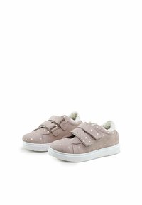 Zapatillas de ante rosa con patrón de estrellas metálicas doradas, dobles correas de Velcro, forro blanco suave y suela de goma blanca.