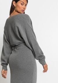 bonprix Abito in maglia - grey