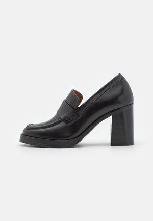 Plateaupumps - black