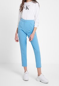 YAS Kalhoty - light blue