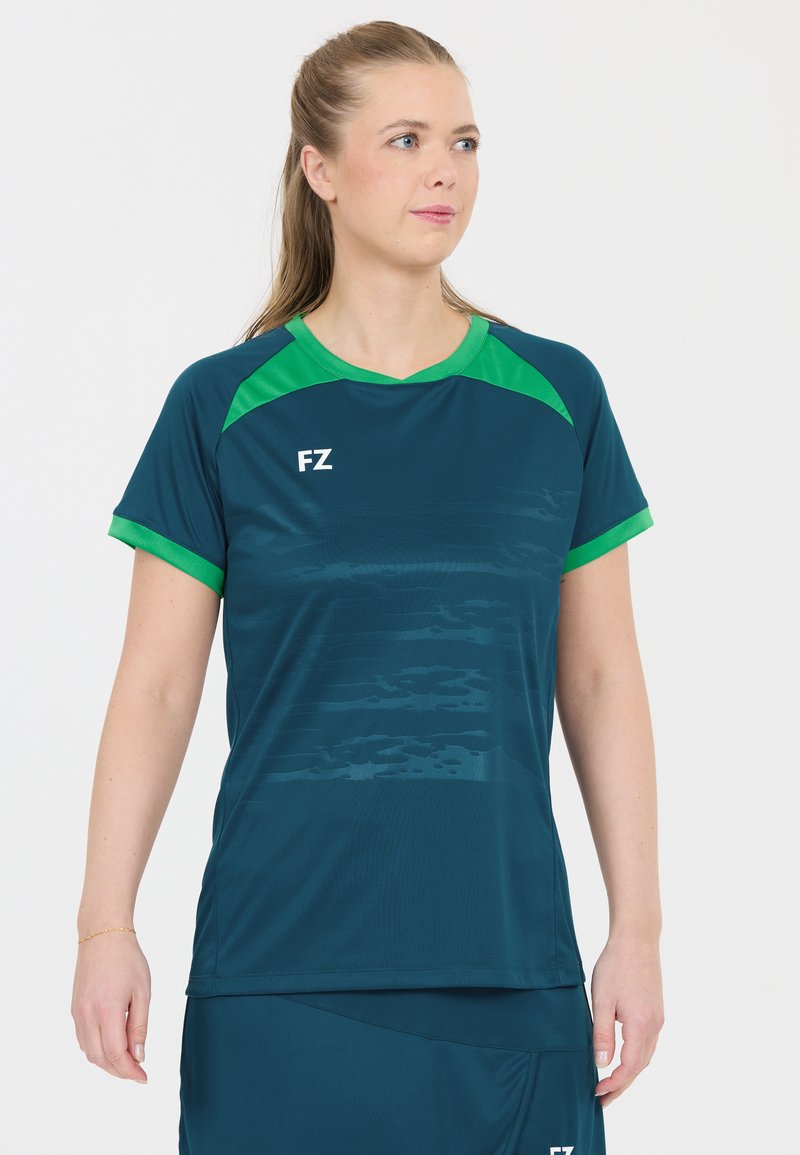Teal sportstrøje med grønne accenter, rund hals, korte ærmer og subtile teksturmønstre. Har FZ-logoet på brystet.