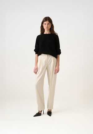 CURTSY - Svetrík - black