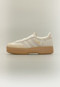 Επιλέχθηκε, cream white/beige