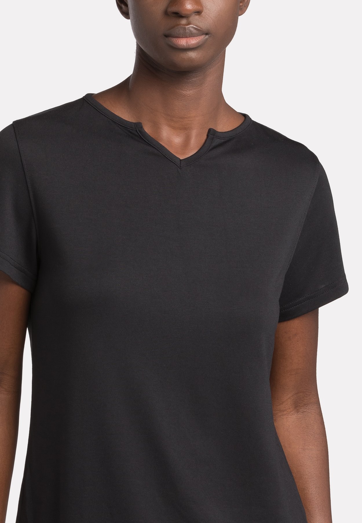 SHORT SLEEVE