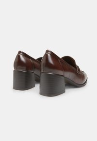 Bata Scarpe senza lacci - marrone
