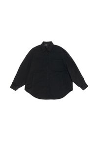 Camisa negra de manga larga con cuello, botones frontales, un bolsillo en el pecho y bolsillos laterales; tejido texturizado con un corte holgado y dobladillo curvado.