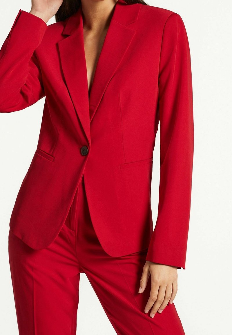 Next Bleiseri - red