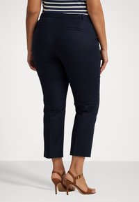 Lauren Ralph Lauren Woman DOUBLE FACED STRETCH COTTON PANT - Nadrágok - navy