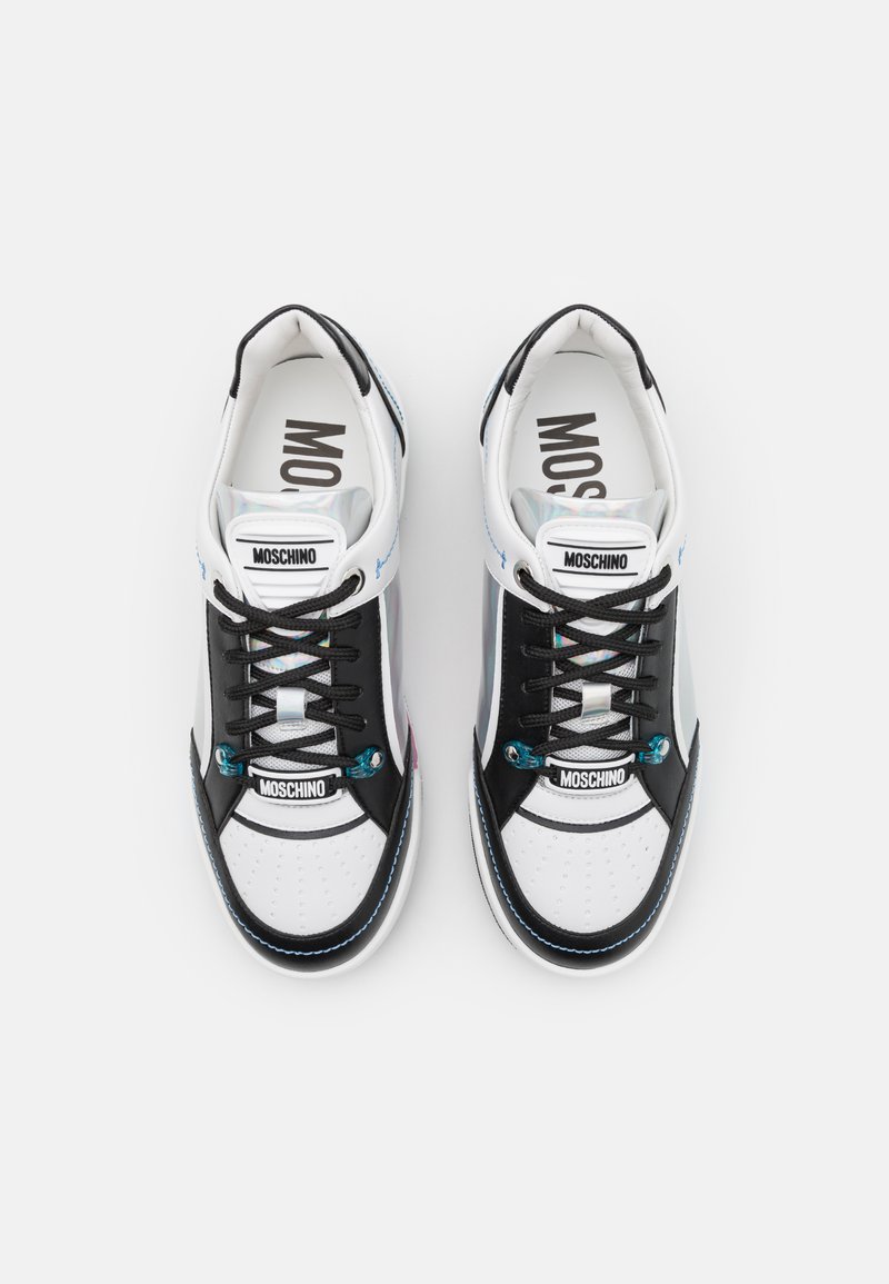 Herren Sneaker | MOSCHINO Sneaker low multi-coloured/white/mehrfarbig - CV89796 Herren Sneaker | MOSCHINO Sneaker low multi-coloured/white/mehrfarbig - CV89796