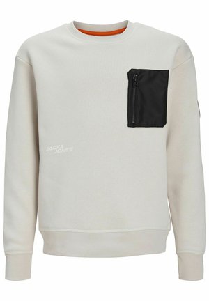 Hvid crewneck-sweatshirt med sort lynlåslomme på brystet og diskret "Jack & Jones"-logo på forsiden.