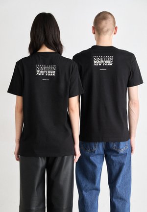 TYPEFACE GRAPHIC TEE UNISEX - T-shirt con stampa - black