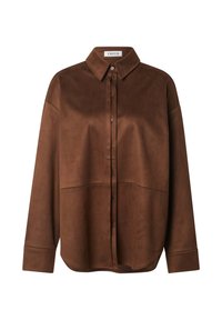 Bruine button-up shirt gemaakt van gladde, zachte stof. Heeft een klassieke kraag, lange mouwen en een gebogen zoom met een ontspannen pasvorm.