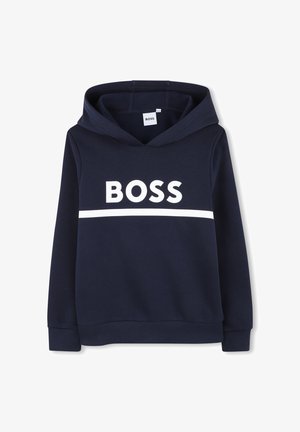 Sweat à capuche bleu marine avec capuche, manches longues, une bande blanche horizontale et le mot "BOSS" imprimé en grandes lettres blanches à l'avant.