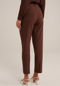 WE Fashion Chinos - dark brown