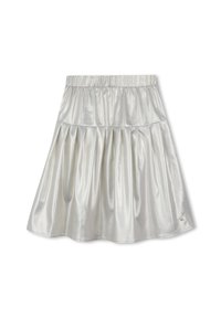 Jupe en satin argenté avec un design en couches, taille élastique et texture lisse. Présente une étiquette de logo à l'ourlet pour le branding.