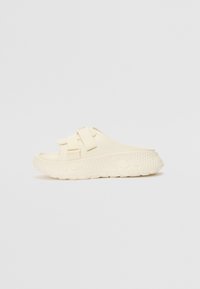 Unselected, cream white