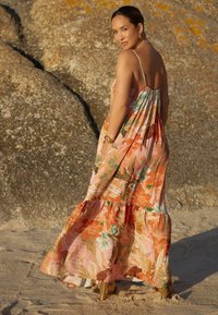 Myleene Klass Maxi ruha - multi