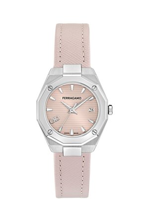 Silberne achteckige Ferragamo-Uhr mit pinkfarbenem strukturiertem Zifferblatt, pinkfarbenem Lederarmband, Datumsfenster bei 3 Uhr sowie silbernen Stundenmarkierungen und Zeigern.