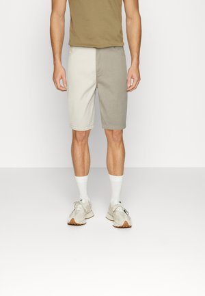 WASHED BLOCK - Shorts di jeans - military green