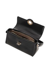 Borsa a mano in pelle nera con design strutturato, dotata di chiusura in metallo dorato e tasche interne con zip. Texture liscia e forma rettangolare.