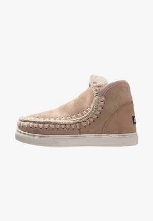 MINI ESKIMO - Wedge Ankle Boots - camel