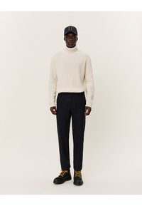 Les Deux COMO PANTS - Hlače - dark navy melange