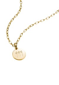 Goldene Halskette mit Gliederkette und einem runden Anhänger, der drei erhabene Linien und kleine Diamantakzente aufweist, mit glatter Oberfläche.