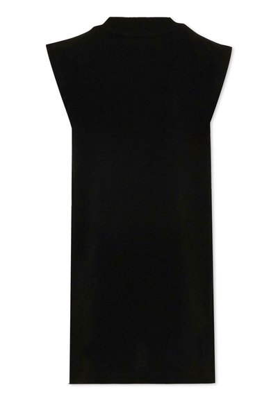 Robe noire sans manches, longueur genou, avec un col rond haut, une silhouette droite et des épaules structurées.