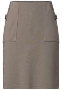 Jupe tissée grise avec une coupe droite, poches avant avec accents en boutonnage et taille plate. Convient à diverses occasions.