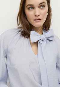 Ellos Collection ANDREA - Bluse - hellblau