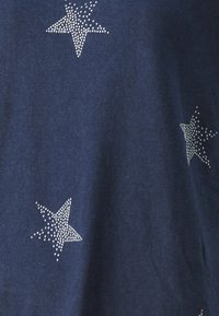 ONLY ONLHARPER LIFE - T-shirt imprimé - naval academy